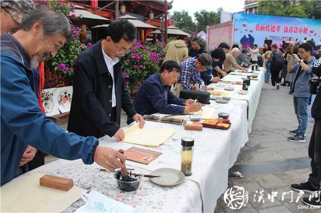 書畫傳德孝 康養話中秋｜褒國康樂園舉行敬老愛老明星演唱會