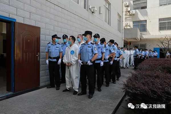 漢臺區(qū)人民法院公開宣判張世衡等23名被告人涉黑案件