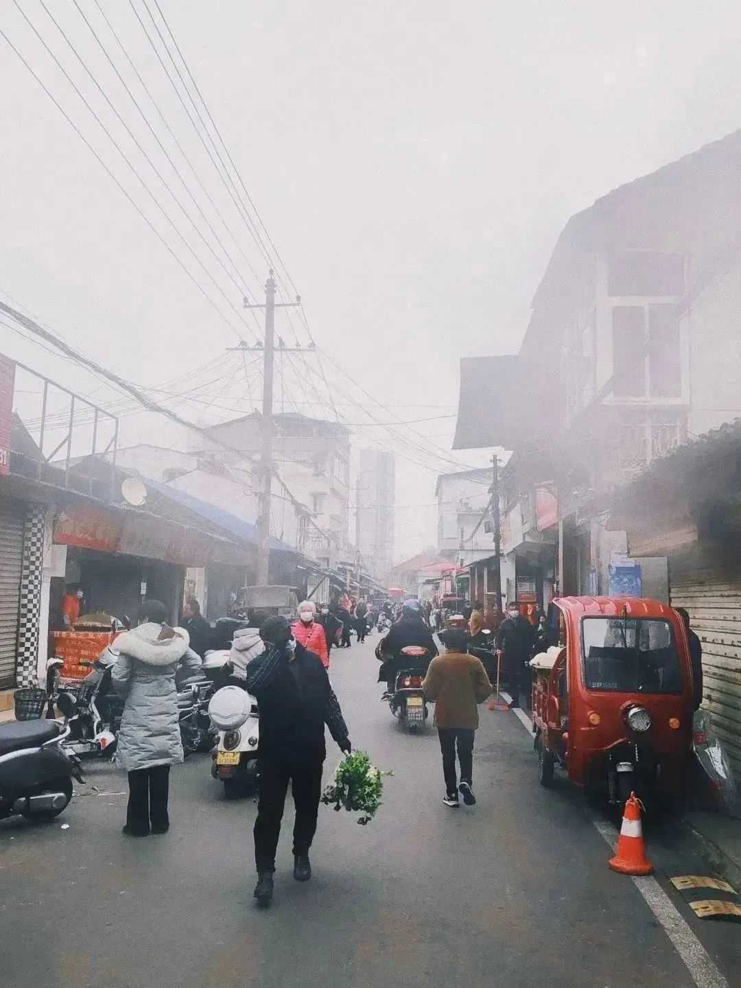 漢中美圖大片！煙火起 照人間，喜悅無邊 執手憶此年。